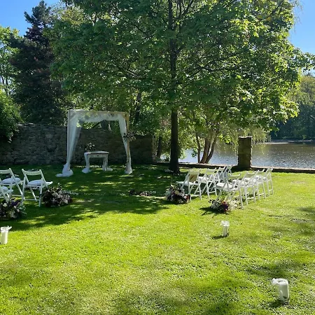 Zamecka Stodola - Cerveny Hradek U Sedlcan Tatil Evi *
