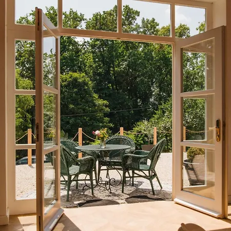 Zamecka Stodola - Cerveny Hradek U Sedlcan Tatil Evi